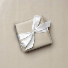 Load image into Gallery viewer, Matte Color Gift Wrapping Paper