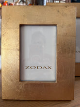 Load image into Gallery viewer, Gold leaf frame 5x7
